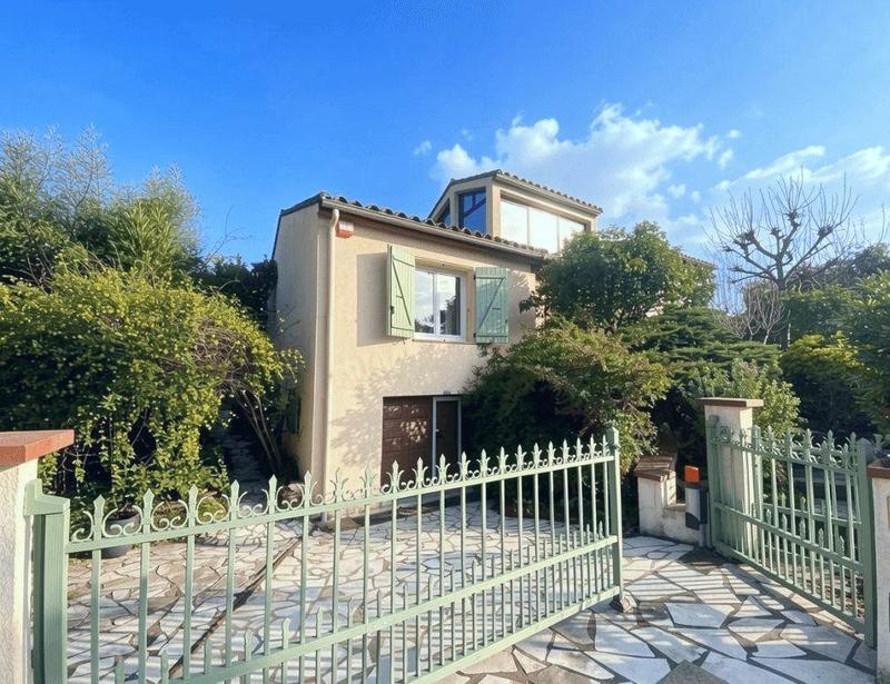 Appartement - 153 m² - 5 pièces