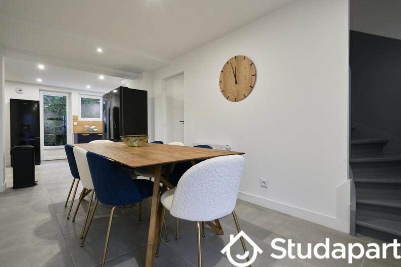 Chambre - 13 m² - 1 pièce