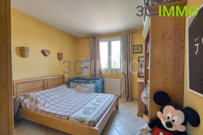 Villa - 180 m² - 8 pièces