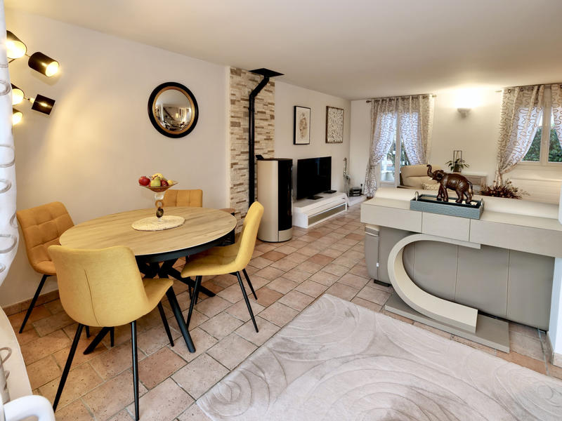 Maison - 120 m² - 5 pièces