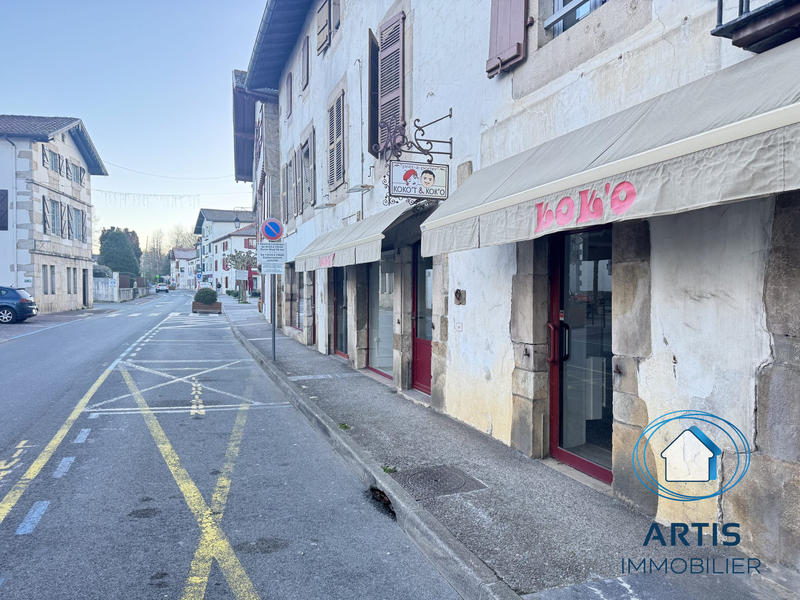 Local commercial - 77 m² - 3 pièces