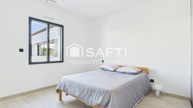 Maison - 223 m² - 5 pièces