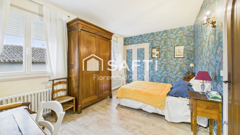 Maison de ville - 248 m² - 8 pièces