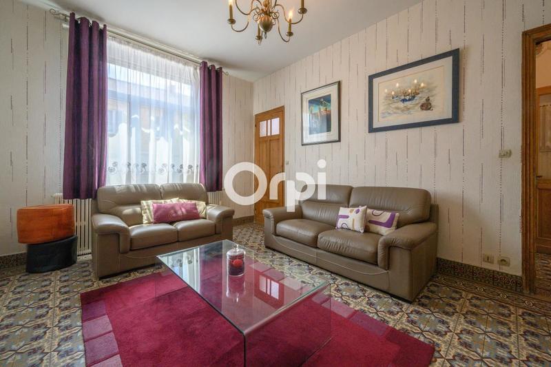 Maison - 214 m² - 5 pièces