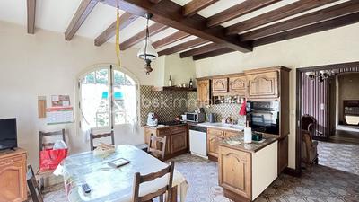 Maison traditionnelle - 198 m² - 7 pièces