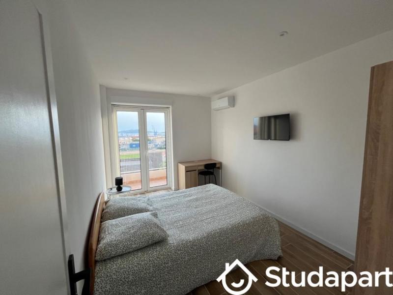 Chambre - 12 m² - 1 pièce