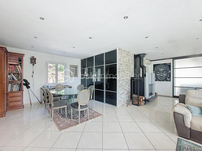 Villa - 230 m² - 8 pièces