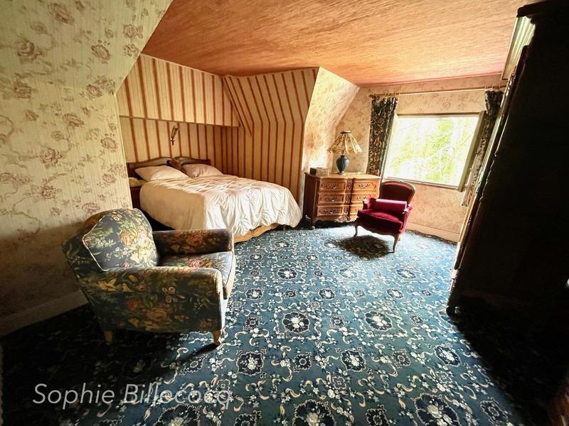 Propriété - 284 m² - 10 pièces