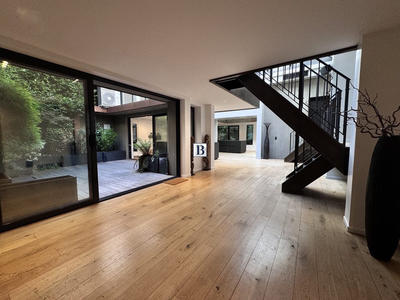 Loft - 205 m² - 3 pièces