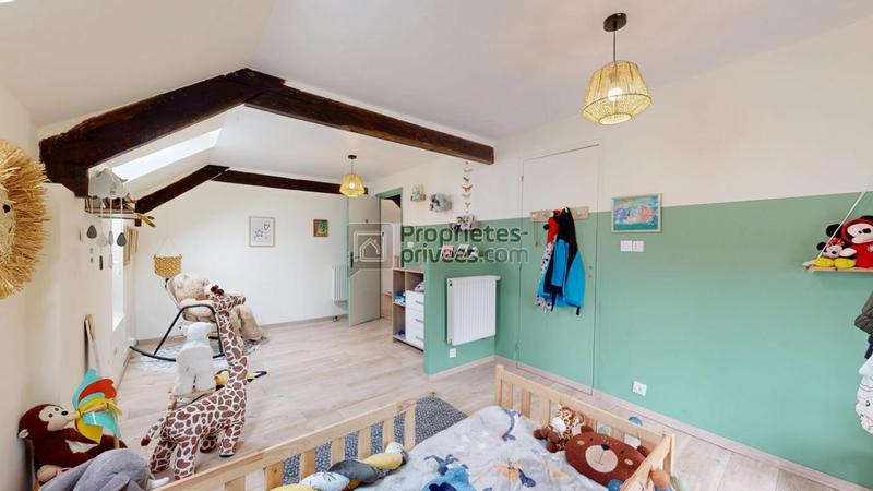 Maison - 260 m² - 9 pièces