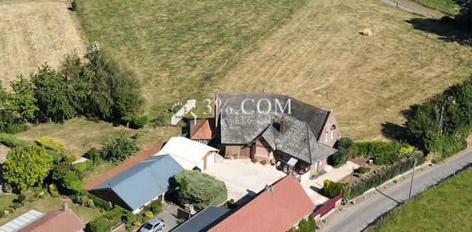 Propriété - 227 m² - 10 pièces