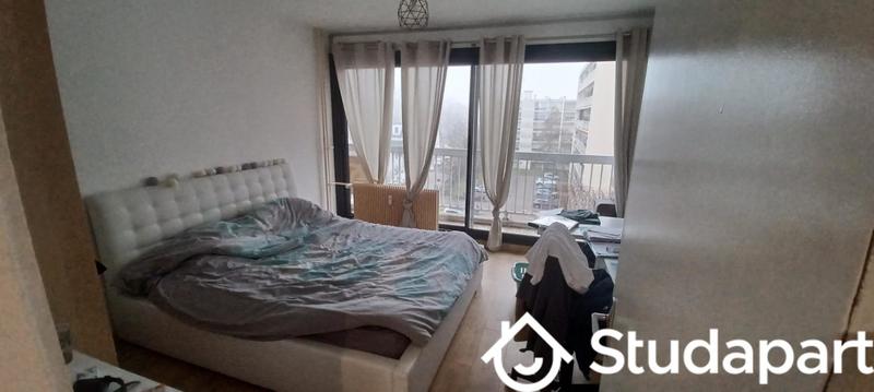 Chambre - 14 m² - 1 pièce