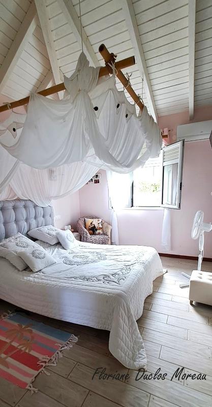 Propriété - 175 m² - 9 pièces