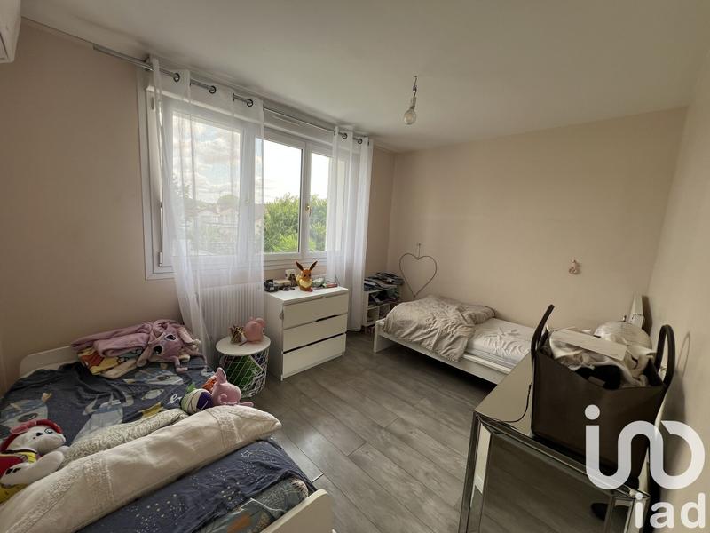 Maison - 230 m² - 8 pièces