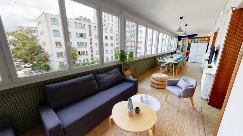 Chambre - 20 m² - 10 pièces