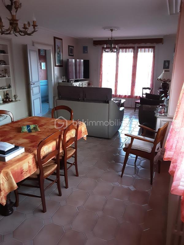 Maison traditionnelle - 124 m² - 7 pièces