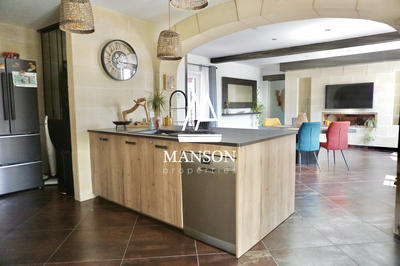 Maison ancienne - 298 m² - 12 pièces