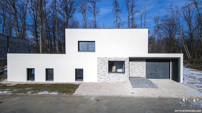 Maison - 140 m² - 6 pièces