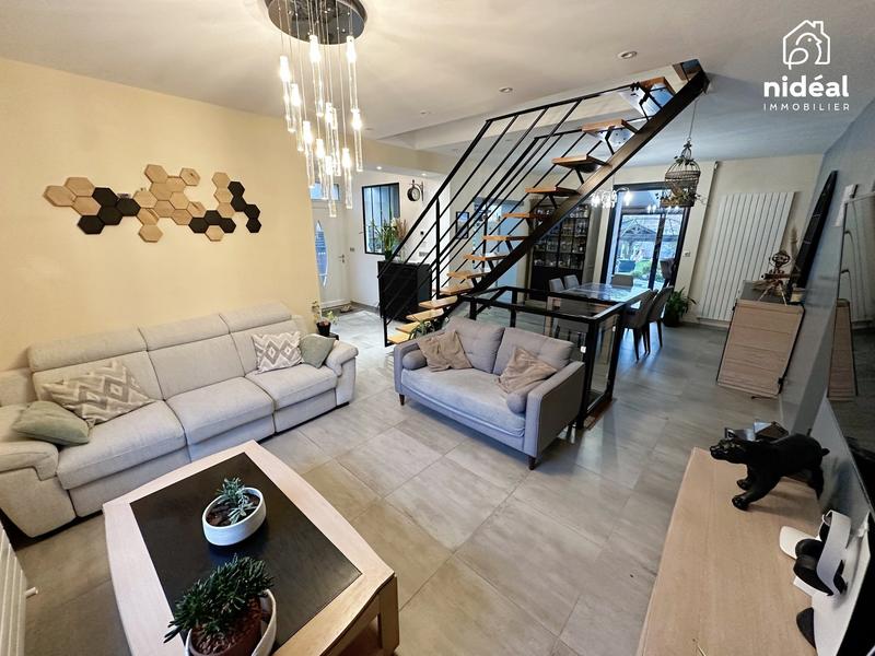 Maison - 114 m² - 6 pièces