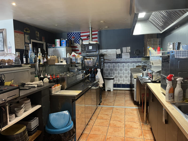 Fonds de commerce - Magasins - 63 m²