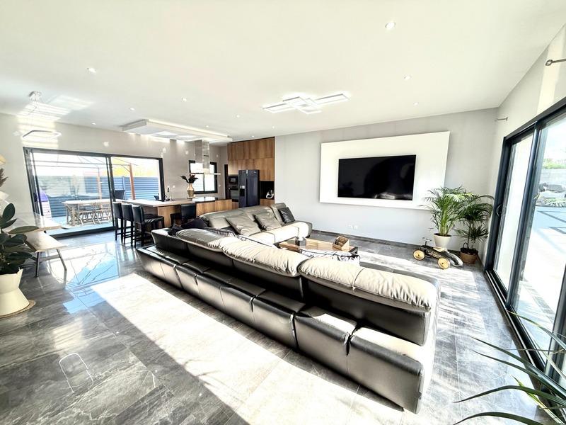 Maison - 193 m² - 7 pièces