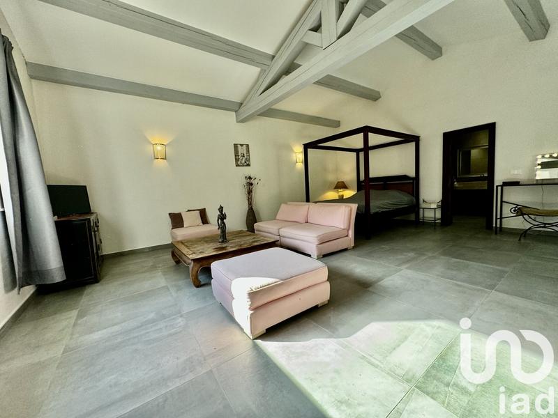 Maison - 350 m² - 9 pièces