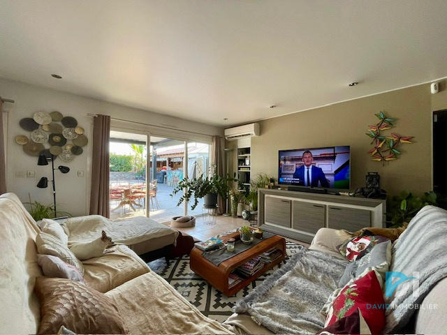 Villa - 215 m² - 8 pièces