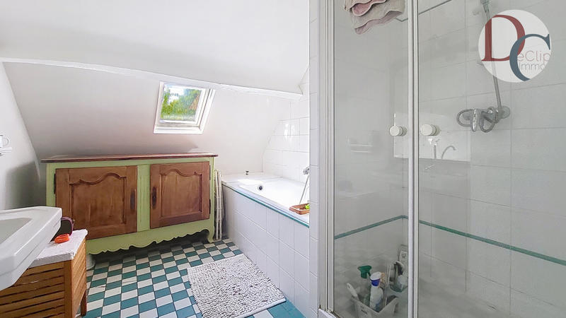 Maison - 286 m² - 10 pièces