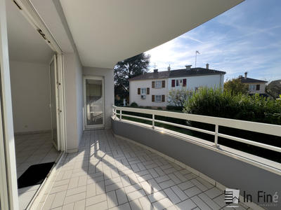 Appartement - 76 m² - 3 pièces