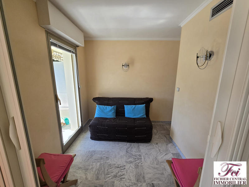 Appartement - 99 m² - 4 pièces