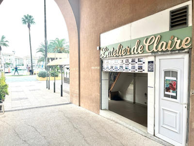 Local commercial - 84 m² - 2 pièces