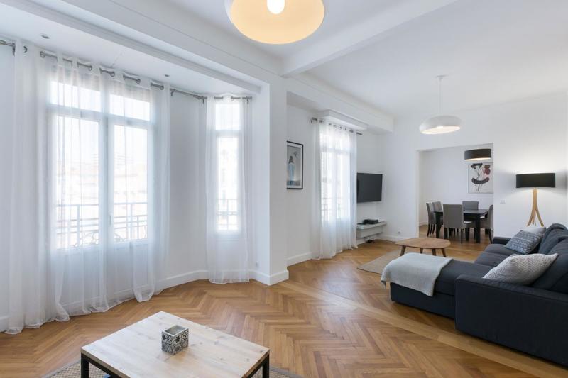 Appartement - 101 m² - 6 pièces