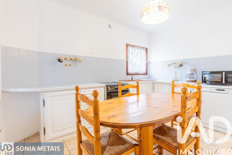 Maison - 186 m² - 7 pièces