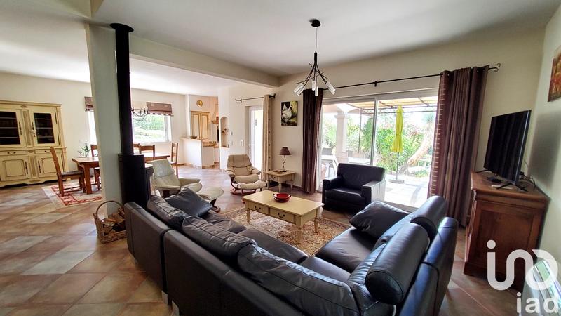 Maison - 236 m² - 7 pièces