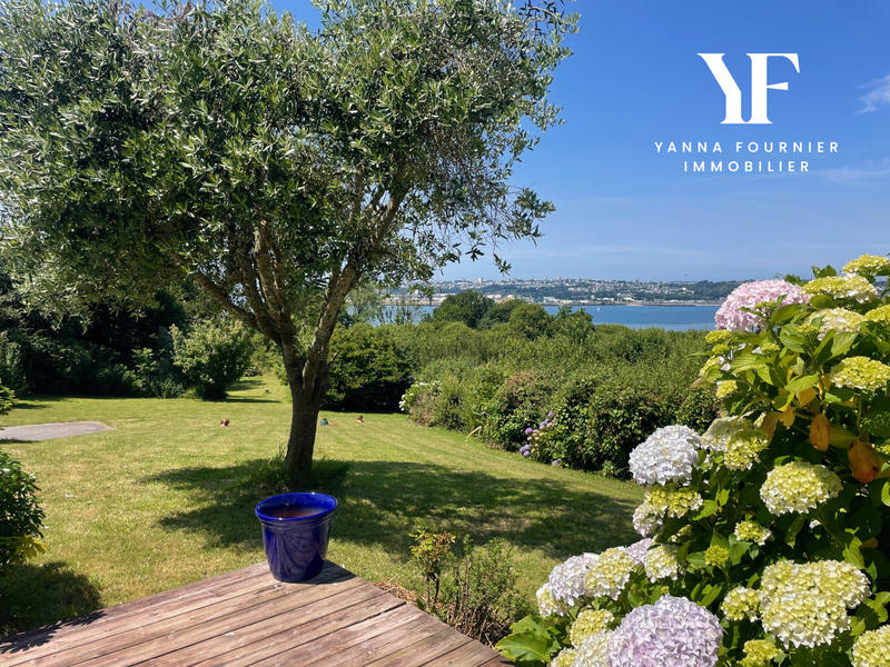 Maison - 199 m² - 7 pièces