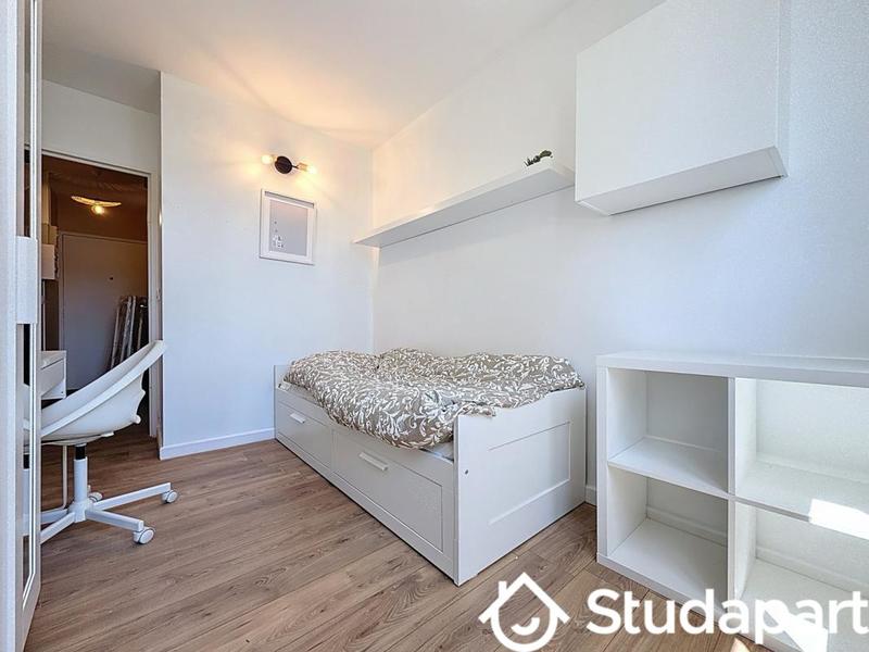 Chambre - 10 m² - 1 pièce
