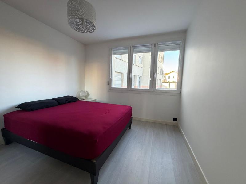 Appartement - 92 m² - 5 pièces