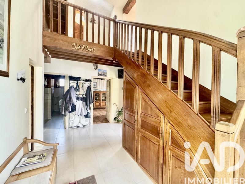 Maison - 286 m² - 9 pièces