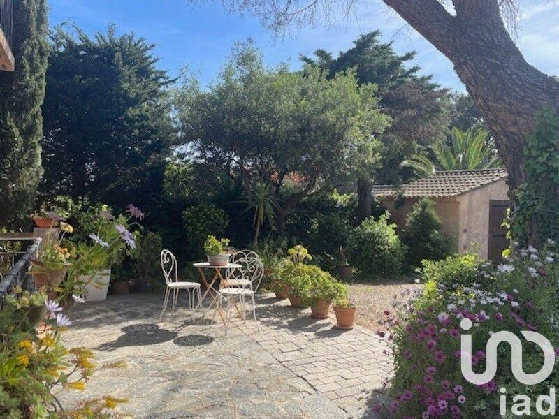 Maison - 269 m² - 14 pièces