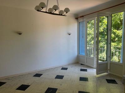 Maison - 117 m² - 9 pièces