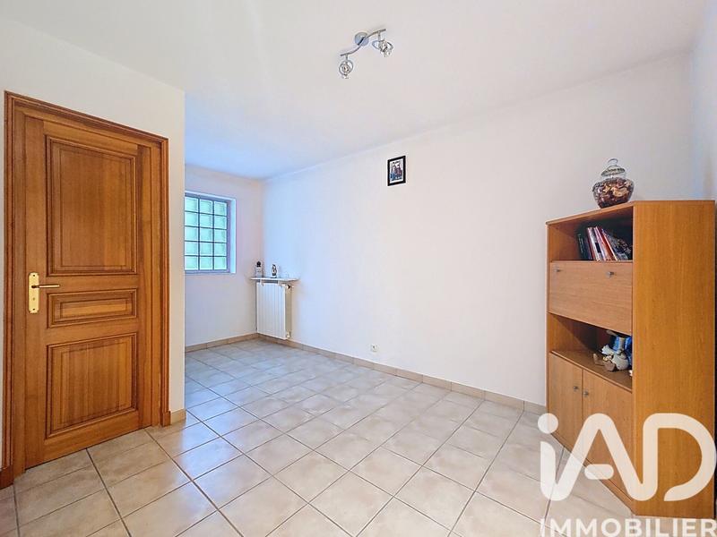 Maison - 213 m² - 8 pièces