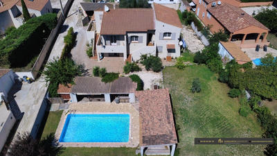 Villa - 180 m² - 4 pièces