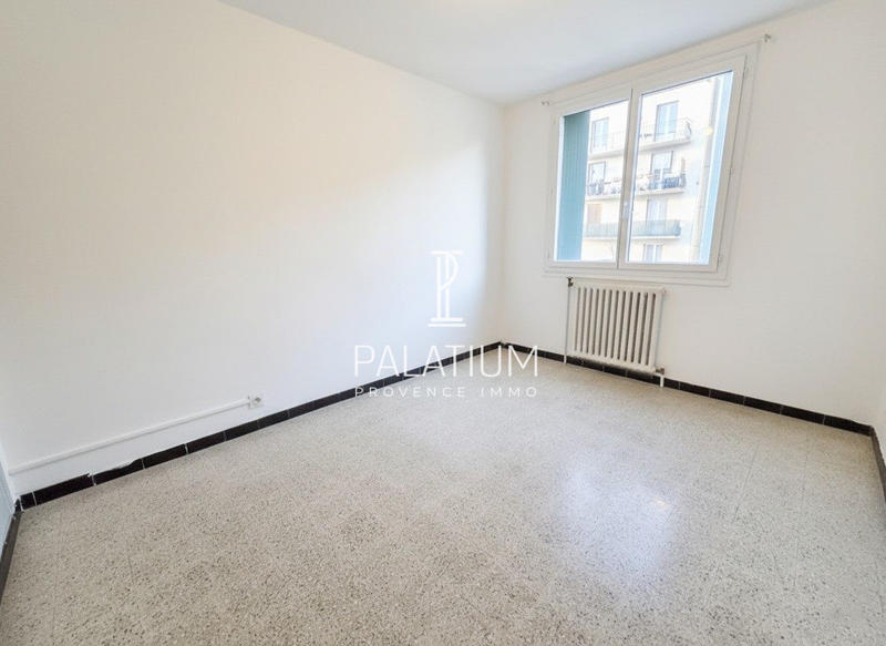 Appartement - 75 m² - 4 pièces