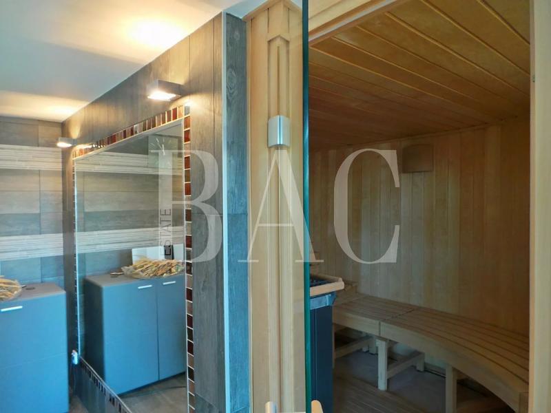 Villa - 550 m² - 14 pièces