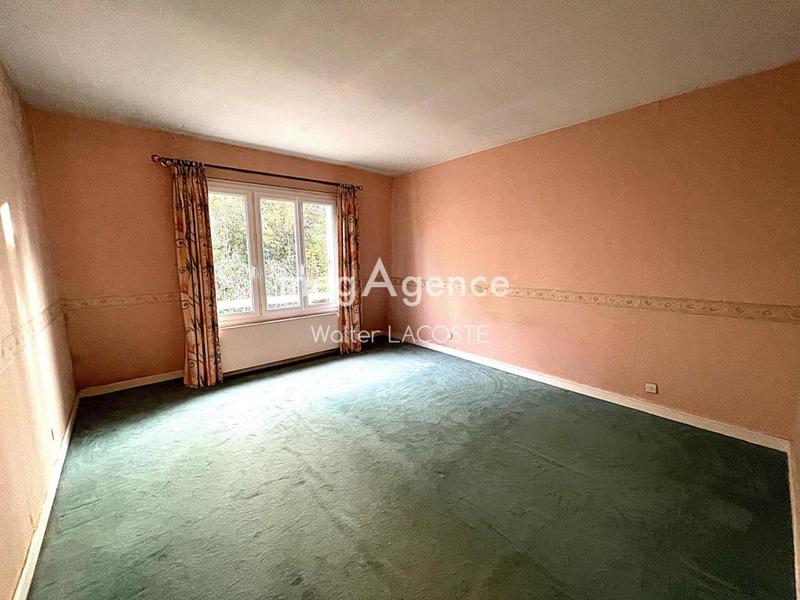 Maison traditionnelle - 149 m² - 6 pièces