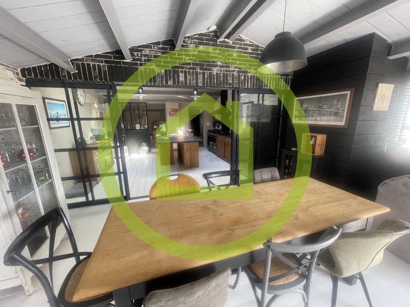 Maison - 160 m² - 6 pièces