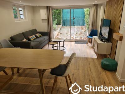 Chambre - 13 m² - 1 pièce