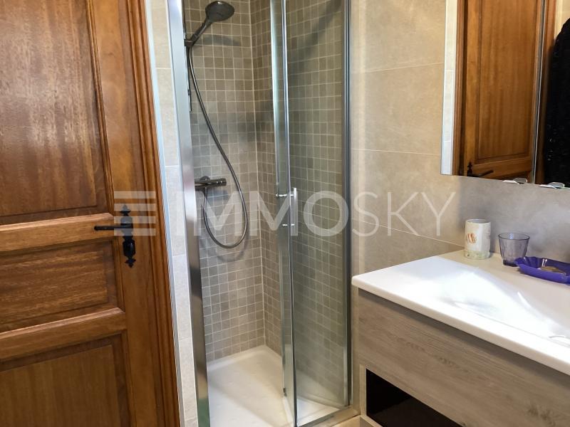 Pavillon - 177 m² - 7 pièces