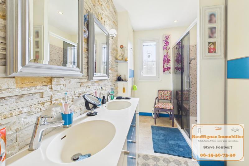 Maison - 185 m² - 7 pièces