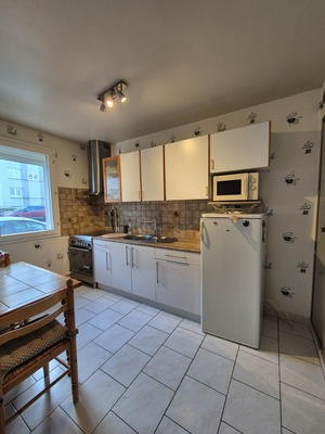 Maison - 85 m² - 5 pièces